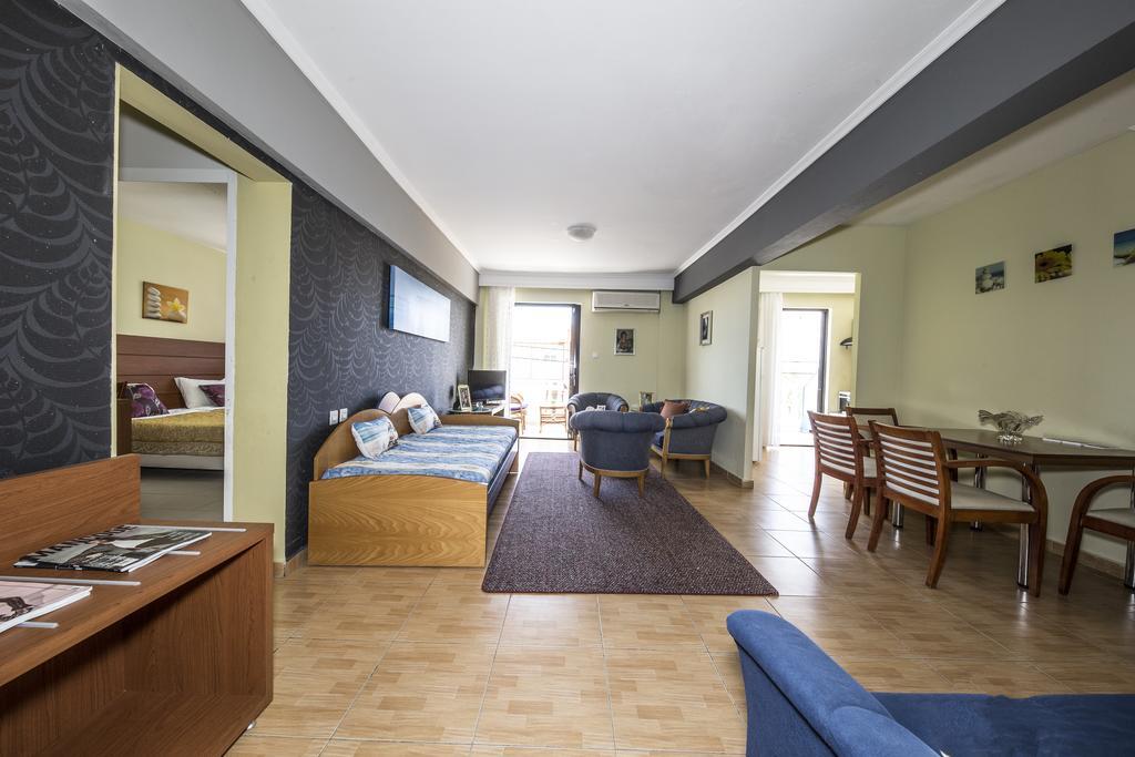 Park Apartment Paralia Dionysiou Exterior photo