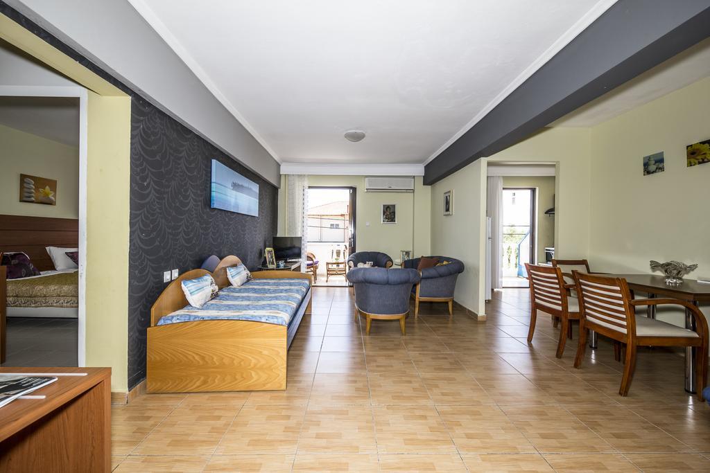 Park Apartment Paralia Dionysiou Exterior photo
