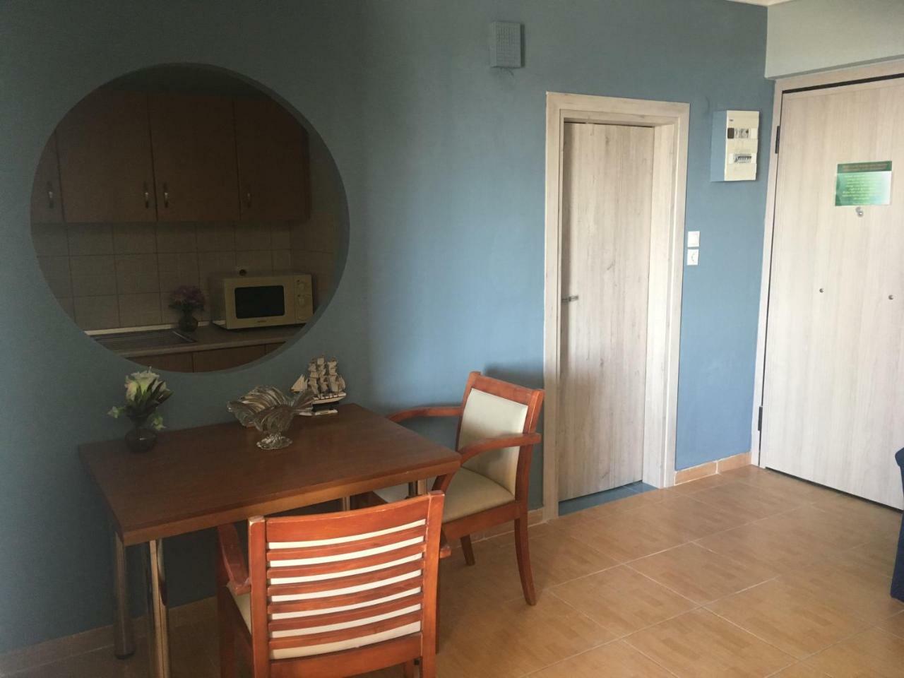 Park Apartment Paralia Dionysiou Exterior photo